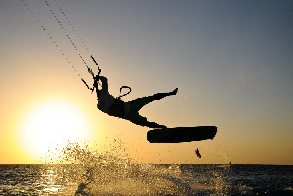 kiteboarding whipe out