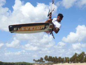 Leren kitesurfen met de eleveight process v7